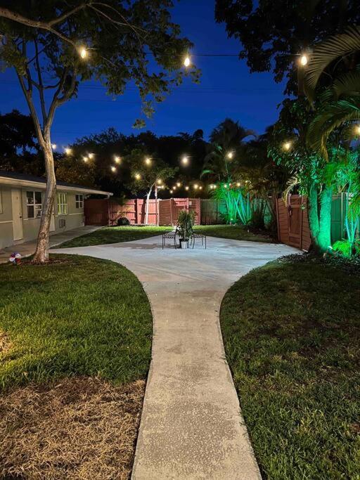 Cozy & Beautiful 1Bd Apartment W/Full Kitchen! Fort Lauderdale Exterior photo
